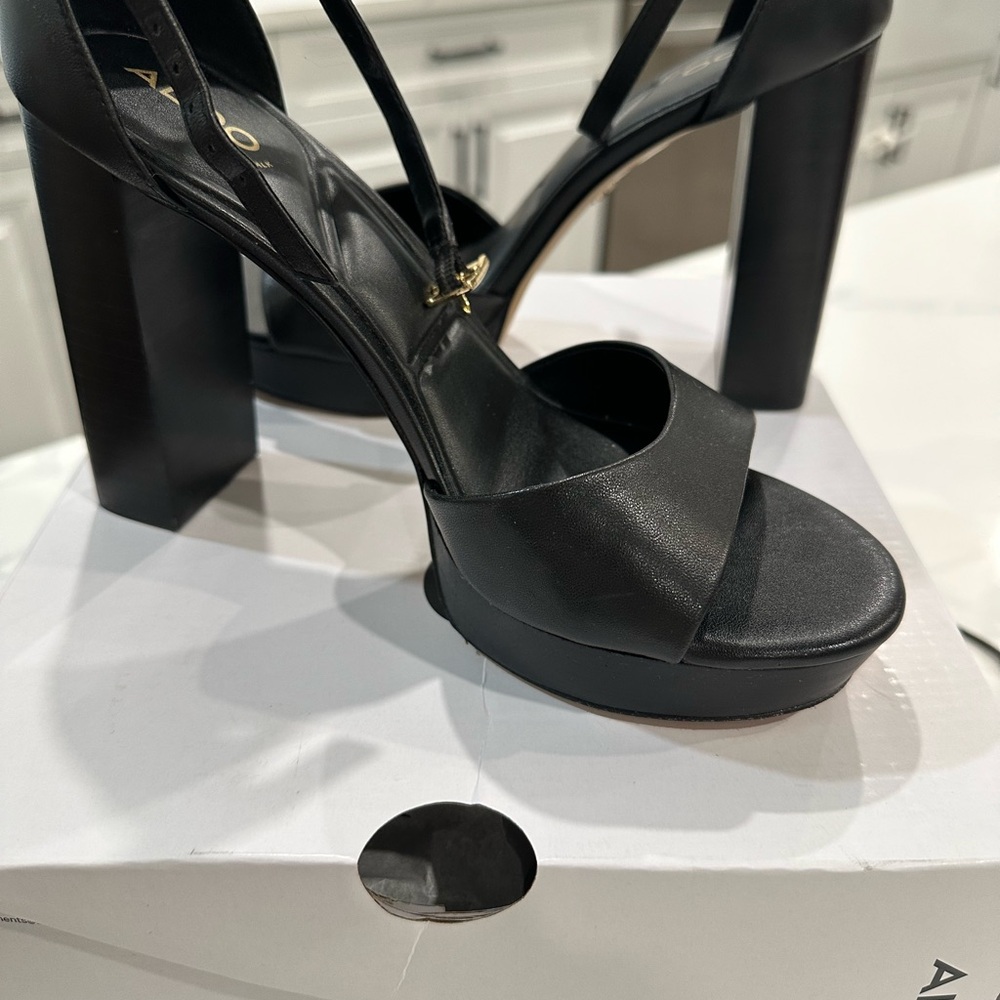 Aldo Black Women's Platform Sandals Size 8